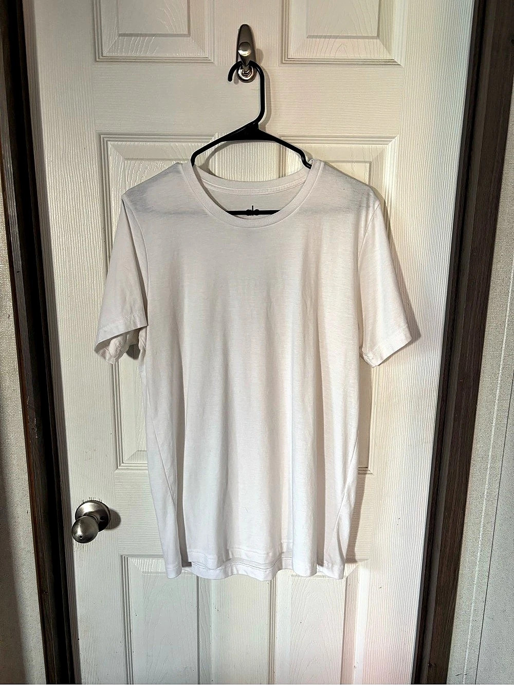 alo Short Sleeve Tee in White Size Medium